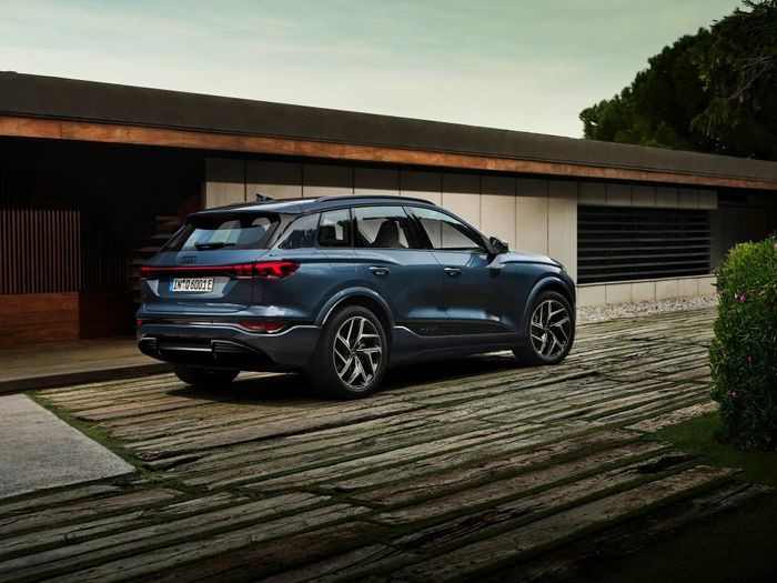 Xe SUV điện Audi Q6 chính thức ra mắt: đối thủ của Mercedes EQB, dự kiến có giá trên 2 tỷ đồng khi nhập về Việt Nam