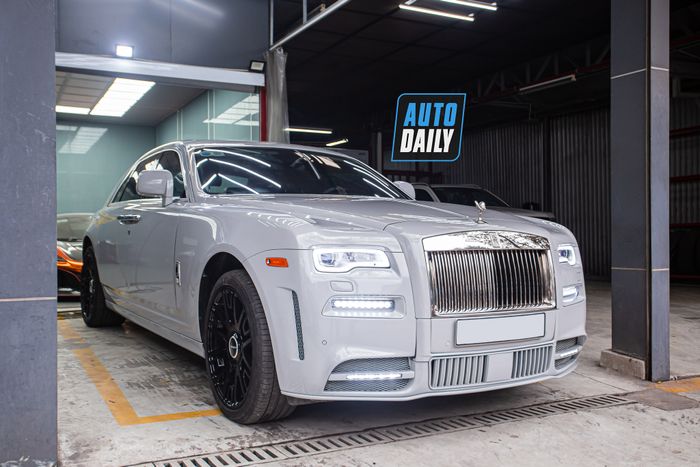 Xem gần hình ảnh Rolls-Royce Ghost độ Mansory độc nhất tại Việt Nam, chi phí độ riêng lên đến hơn 700 triệu ghost-mansory-Mytour-11.JPG