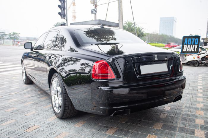 Sau 50.000 km, Rolls-Royce Ghost 2010 đang được bán với giá thấp hơn cả chiếc Mercedes S 450 mới rollsroyce-ghost-Mytour-2.JPG