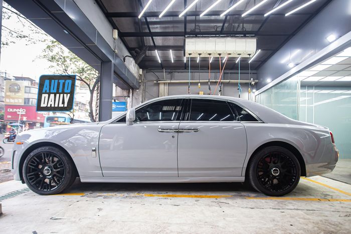 Xem gần chiếc Rolls-Royce Ghost độ Mansory độc nhất tại Việt Nam, chi phí độ riêng lên đến hơn 700 triệu ghost-mansory-Mytour-6.JPG