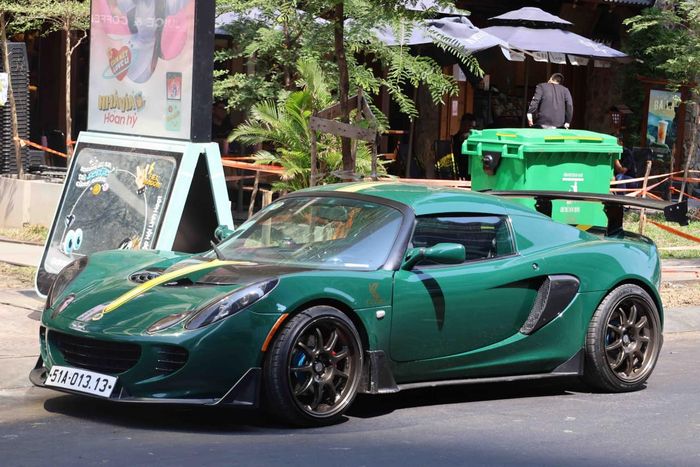 Chiếc siêu xe Lotus Elise S2 độc nhất Việt Nam đã có chủ mới, người sở hữu hiện nay cũng sở hữu một bộ sưu tập xe trị giá hàng tỷ đồng lotus-elise-s2-Mytour-2.jpg