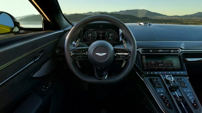 Aston Martin Vantage 2025 được ra mắt với động cơ V8 mạnh mẽ, sản sinh 656 mã lực, hình ảnh: 2025-aston-martin-vantage-12-1536x864.webp