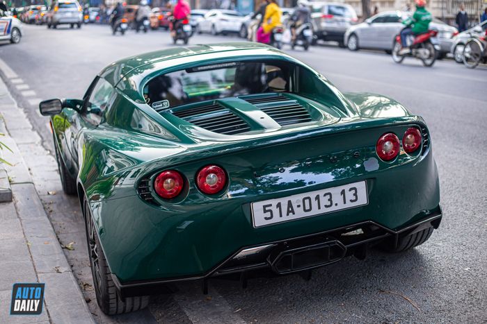 Chiếc siêu xe thể thao Lotus Elise S2 độc nhất Việt Nam đã có chủ mới, người sở hữu hiện nay cũng đã sở hữu một dàn xe trị giá hàng tỷ đồng lotus-elise-s2-Mytour-3.JPG