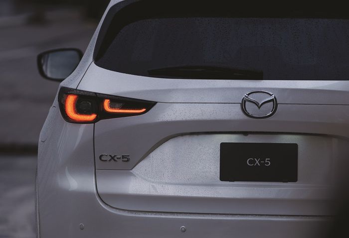 Mazda CX-5 phiên bản nâng cấp năm 2024 ra mắt tại Malaysia, có giá từ 30.560 USD