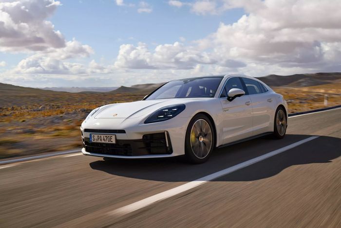 Porsche Panamera 2024 ra mắt hai mẫu hybrid mới, giá từ 2,8 tỷ đồng panamera-2024-Mytour-7.jpg