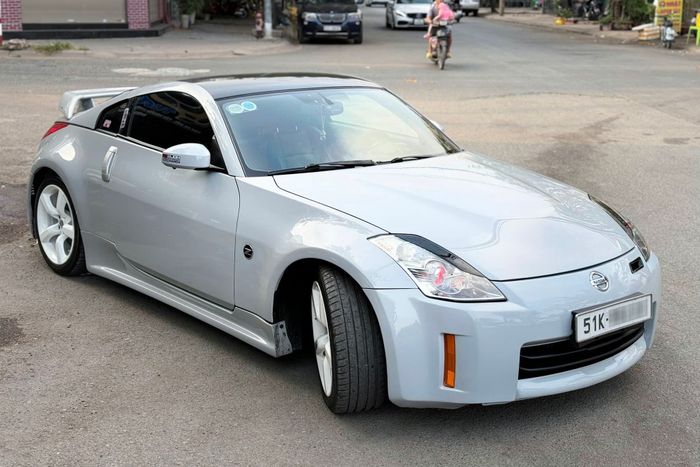 Chiếc xe thể thao Nissan 350Z đã đến với ông Đặng Lê Nguyên Vũ, có giá gần 1 tỷ đồng nissan-350z-Mytour-11.jpg