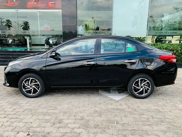 Phần thân xe của Toyota Vios 2023 không có sự thay đổi nhiều về thiết kế