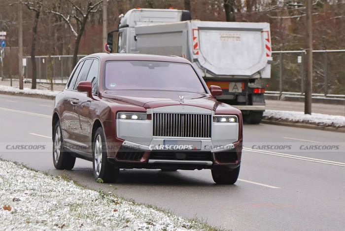 Bản Nâng Cấp Rolls-Royce Cullinan 2024 Lộ Diện, Với Những Thay Đổi Độc Đáo cullinan-facelift-Mytour-3.jpg