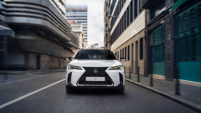 Lexus UX 2025 được nâng cấp hệ truyền động hybrid mạnh mẽ hơn 2025-lexus-ux-300h-1219-19.webp