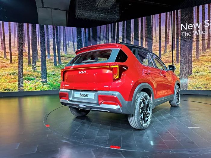 Kia Sonet Facelift 2024 xuất hiện với loạt tính năng dẫn đầu trong phân khúc 2024-kia-sonet-4-edited.webp