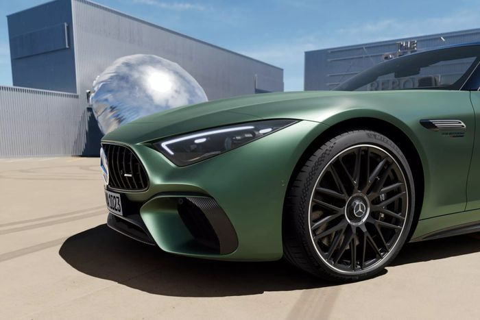 Mercedes-AMG SL 63 S E Performance ra mắt: Đối thủ mới trong làng siêu xe sl-63-s-e-performance-Mytour-6.jpg