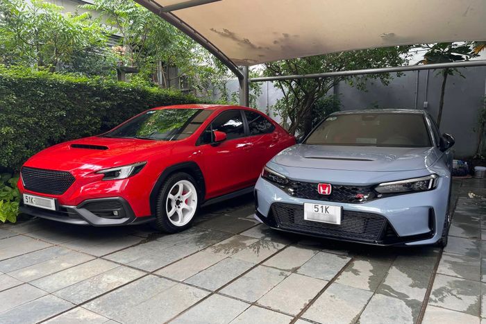 Honda Civic Type R đang được rao bán với giá cao hơn xe mới, sau khi đã bỏ ra hơn 160 triệu đồng để nâng cấp. Chiếc xe trong hình là mẫu Honda Civic Type R cũ được đề cập.