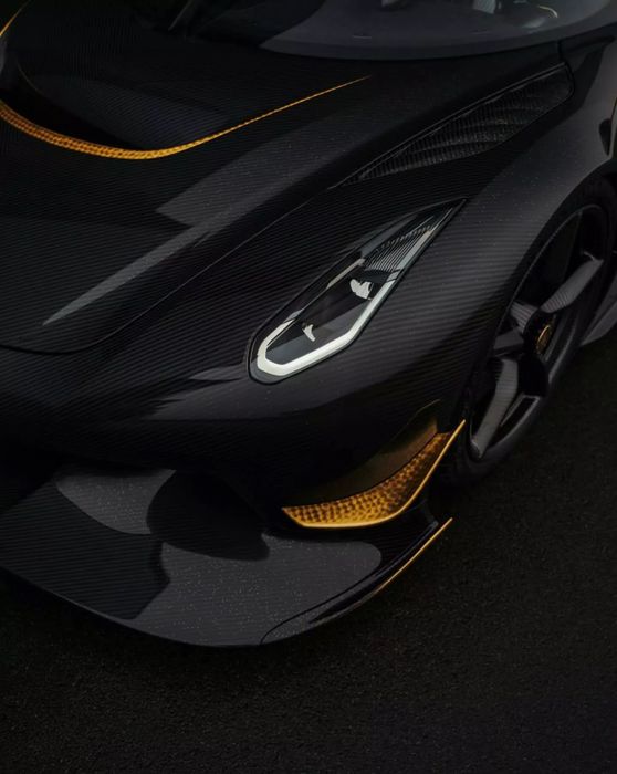 Koenigsegg Jesko độc nhất với sợi carbon và mạ vàng 24K