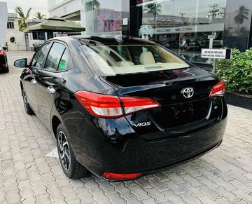 Phần đuôi xe của Toyota Vios 2023 vẫn ít được nâng cấp so với các chi tiết khác