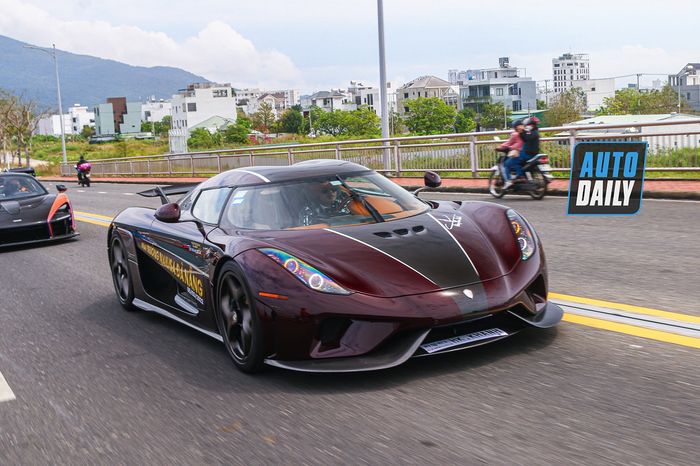 Koenigsegg Jesko độc nhất thế giới với thân xe làm từ sợi carbon và được mạ vàng 24K