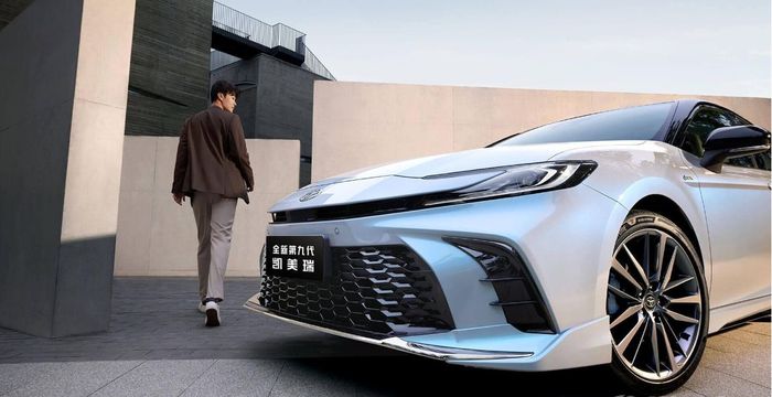 Toyota Camry 2025 đã mở bán tại Trung Quốc, giá khởi điểm thấp hơn so với phiên bản trước đó toyota-camry-2025-3.jpg