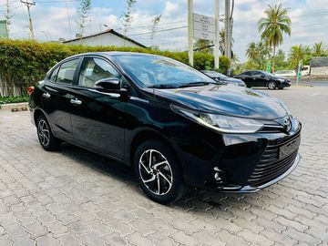 Tiếp tục áp dụng ngôn ngữ thiết kế Keen Look, nhưng Toyota Vios 2023 đã được điều chỉnh một số chi tiết