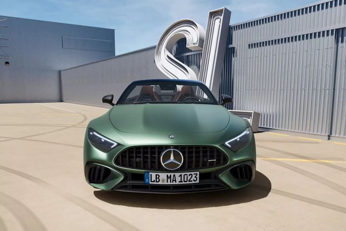 Mercedes-AMG SL 63 S E Performance chính thức ra mắt: Đối thủ mới trong thế giới siêu xe sl-63-s-e-performance-Mytour-2.jpg