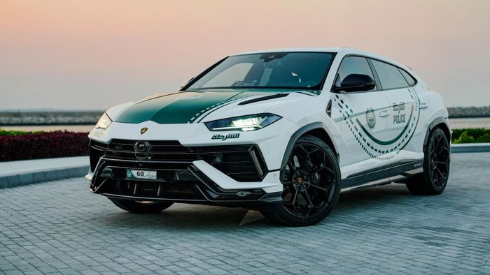 Lamborghini Urus Performante là một phần trong chiến lược quảng bá của cảnh sát Dubai urus-canh-sat-dubai-Mytour-4.jpg