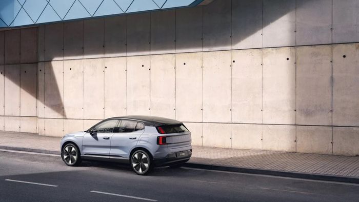 Giá xe Volvo EX30 2024 từ 980 triệu đồng, đi được 442 km mỗi lần sạc. Ảnh: volvo-ex30-Mytour-3.jpg