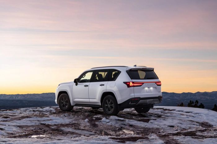 Lexus LX 600 2024 đã chính thức ra mắt, giữ nguyên mức giá, khởi điểm từ 89.165 USD