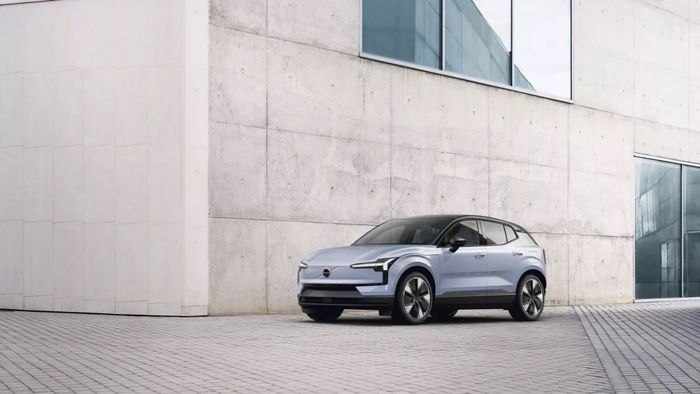 Giá xe Volvo EX30 2024 từ 980 triệu đồng, đi được 442 km mỗi lần sạc. Ảnh: volvo-ex30-Mytour-1.jpg