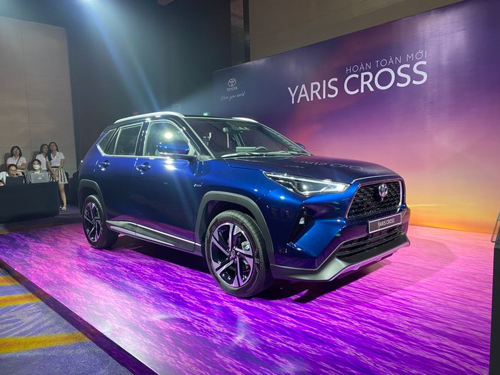 Toyota Yaris Cross 2024 ra mắt chính thức tại Việt Nam, có giá từ 730 triệu đồng (yaris-cross-4.jpg)