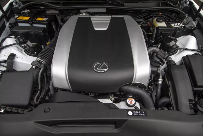 Lexus IS 2024 chính thức ra mắt, giá bán tăng cùng với việc bổ sung đầy đủ trang bị thể thao. Hình ảnh: lexus-is-2024-Mytour-6.jpg