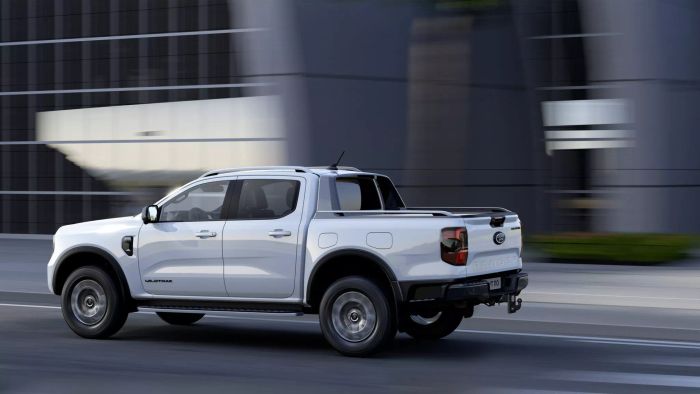 Ford Ranger 2024 giới thiệu phiên bản Plug-In Hybrid siêu tiết kiệm nhiên liệu