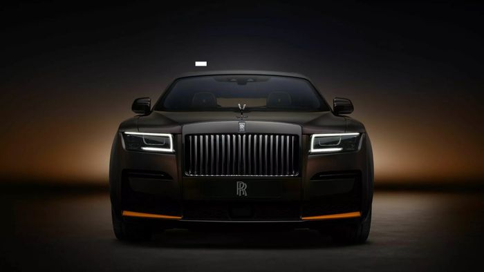 Rolls-Royce Ghost giới hạn 25 chiếc ra mắt và được bán hết trước khi công bố rolls-royce-ghost-Mytour-14.jpg