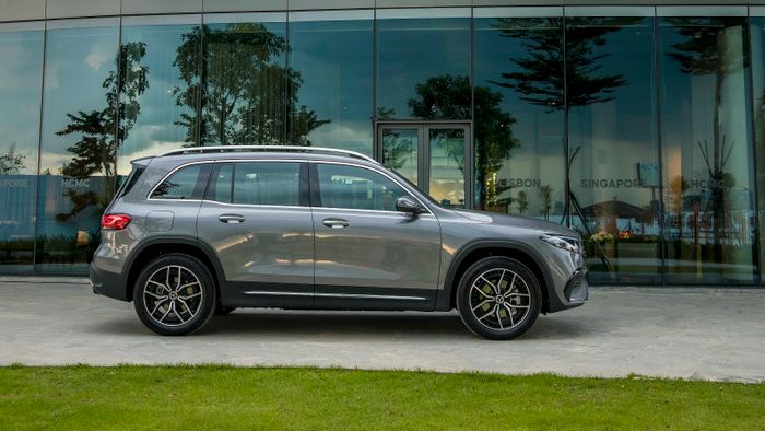 Thông tin chi tiết về Mercedes-Benz EQB 250 – Xe SUV điện hạng sang nhỏ gọn, giá từ 2,289 tỷ mercedes-benz-eqb-35.jpg