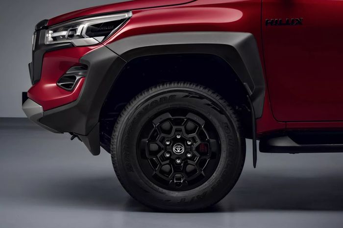 Toyota Hilux GR Sport II 2024 ra mắt, người Việt muốn sở hữu cũng khó toyota-hilux-gr-Mytour-3.jpg