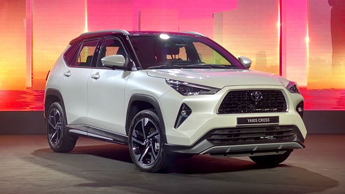 Toyota Yaris Cross 2024 ra mắt tại Việt Nam, có giá từ 730 triệu đồng (yaris-cross-02.jpg)