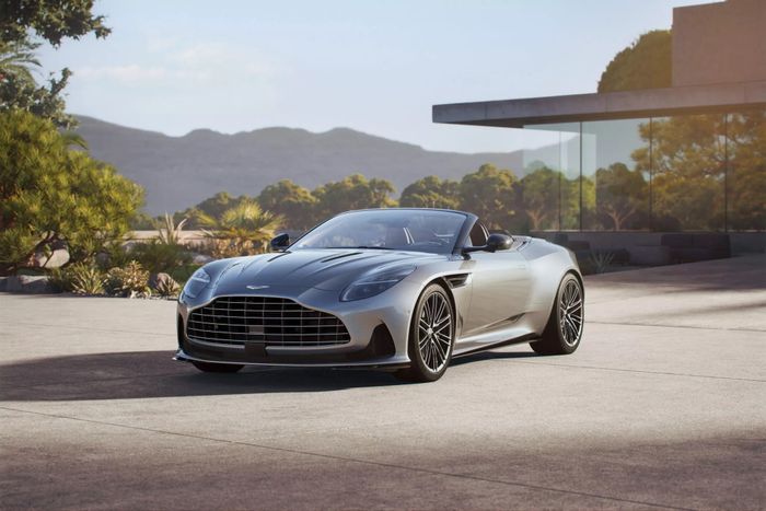 Aston Martin DB12 Volante ra mắt, sẵn sàng đến tay của Đặng Lê Nguyên Vũ aston-martin-db12-volante-Mytour-1.jpg