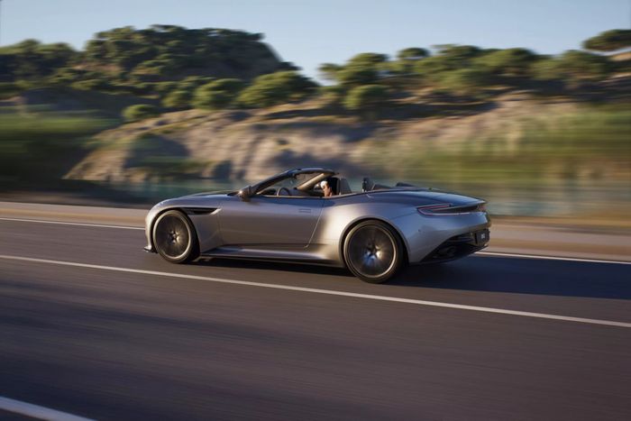 Aston Martin DB12 Volante chính thức ra mắt, sẵn sàng đến tay của Đặng Lê Nguyên Vũ aston-martin-db12-volante-Mytour-2.jpg