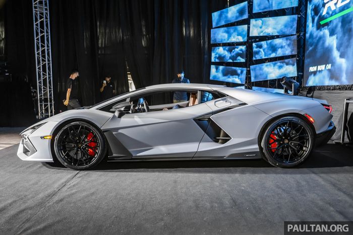 Lamborghini Revuelto chính thức ra mắt tại Malaysia, có giá lên đến 32 tỷ đồng lamborghini-revuelto-Mytour-4.jpg