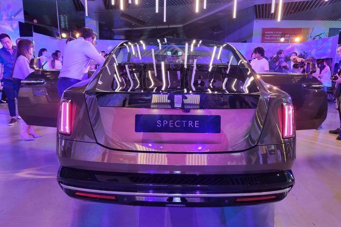 Xe điện Rolls-Royce Spectre chính thức ra mắt tại Singapore, có giá trên 37 tỷ VNĐ rolls-royce-spectre-Mytour-3.jpg