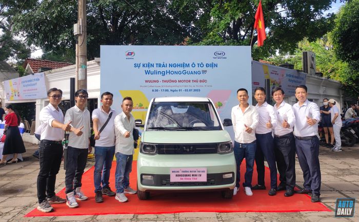 Đại lý Wuling - Thưởng Motor Thủ Đức HCM tổ chức sự kiện lái thử xe điện Hongguang Mini EV