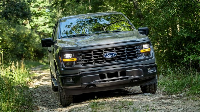 Ford F-150 2024: Bề ngoài mới hiện đại, tích hợp nhiều công nghệ hơn, với giá từ 38.565 USD