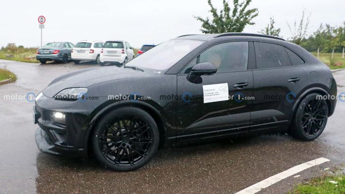 Trải nghiệm trước Porsche Macan chạy điện chuẩn bị ra mắt, mạnh mẽ hơn bản chạy xăng porsche-macan-ev-Mytour-5.jpg