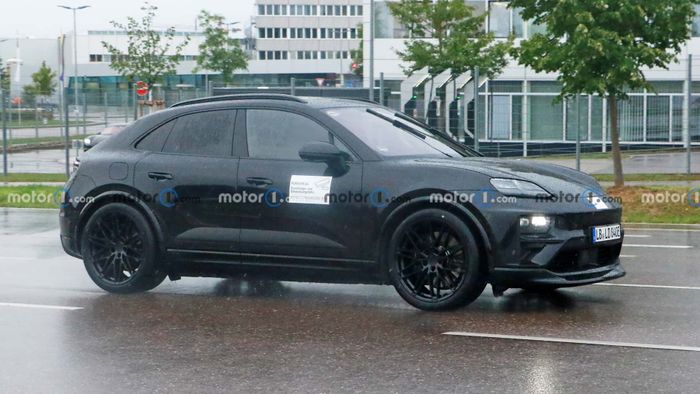 Trải nghiệm trước Porsche Macan chạy điện chuẩn bị ra mắt, thiết kế mạnh mẽ hơn bản chạy xăng porsche-macan-ev-Mytour-1.jpg