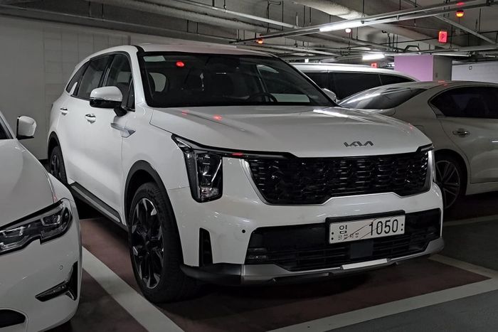 Hình ảnh thực tế nội thất của Kia Sorento năm 2024 sorento.jpeg