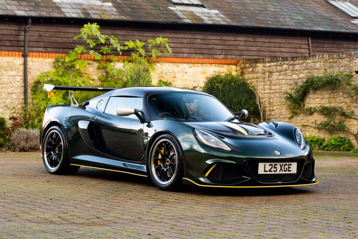 Lotus Exige Cup 430 Type 25 lần đầu xuất hiện tại TP HCM, là một trong những siêu xe hiếm có giá trị hàng triệu đô.