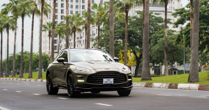 Aston Martin tổ chức sự kiện lái thử siêu xe SUV V8 nhanh nhất thế giới Aston Martin DBX707 (2).jpg