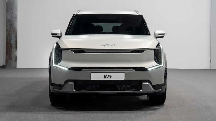 Giá Kia EV9 từ hơn 60.000 USD, đối thủ cạnh tranh của VinFast VF9 kia-ev9-2024.jpg