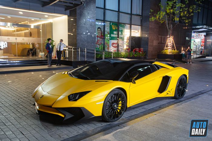 Lamborghini Aventador SV Roadster tái xuất tại Hà Nội sau 1 năm Nam tiến aventador-sv-Mytour-1.JPG