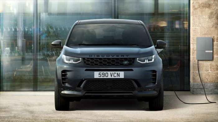 Land Rover Discovery Sport 2024: Loại bỏ nút bấm vật lý, thay bằng màn hình cảm ứng cong