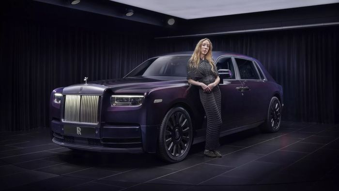 Mất 4 năm để hoàn thành, chiếc Rolls-Royce Phantom độc đáo này có điều gì đặc biệt? rollsroyce-phantom-syntopia-Mytour-1.jpg