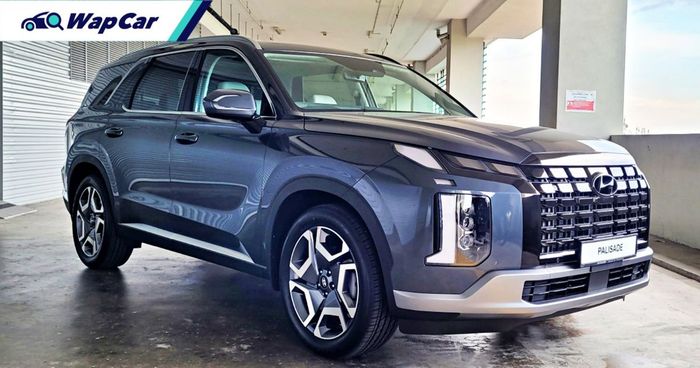 Hyundai Palisade Facelift 2023 với giá khởi điểm từ 369.000 RM (tương đương 2 tỷ đồng) đã chính thức có mặt tại Malaysia.