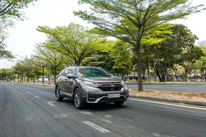 Tháng 3/2023: Mua Honda CR-V và City, nhận ngay ưu đãi 50% phí trước bạ honda-cr-v-titan-van-hanh.JPG